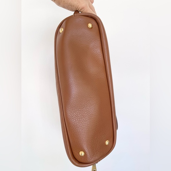 Authenticity 💯 PRADA - Picture 8 of 10